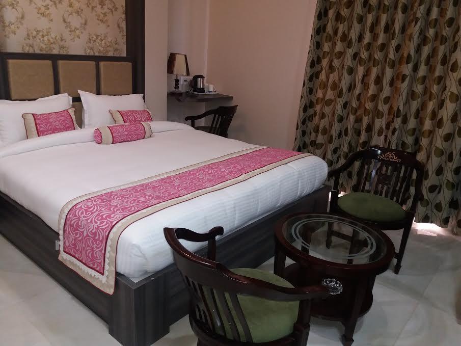 Hotel Ozas Grand Varanasi Luaran gambar